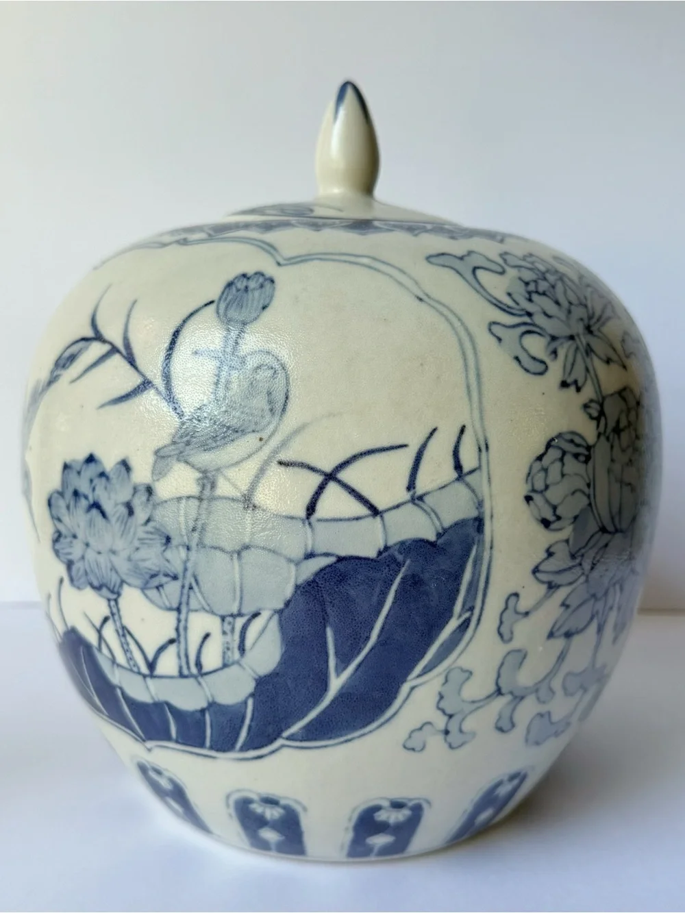 Vintage Chinoiserie Blue Chrysanthemum Floral Bird Lily Pad Porcelain Ginger Jar - Picture 4 of 12